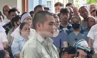 Bị cáo Lăng Văn Hiếu ra tòa lĩnh án.