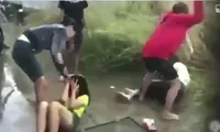 Xử lý vụ hai &apos;nữ sinh&apos; bị hành hung dã man ở Đồng Nai