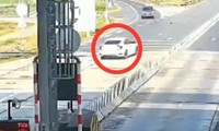 Tài xế lái ô tô chạy ngược chiều trên cao tốc TPHCM - Long Thành - Dầu Giây