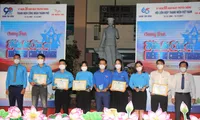 Tuyên dương những bạn trẻ nỗ lực hỗ trợ địa phương chống dịch 