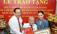 Cán bộ lão thành trăm tuổi căn dặn lãnh đạo TPHCM: &apos;Sâu sát quần chúng, vì lợi ích người dân&apos;