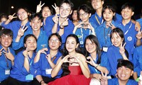 O Sen, Thanh Duy &apos;đốn tim&apos; nghìn khán giả trong đêm nhạc mừng thành lập Đoàn
