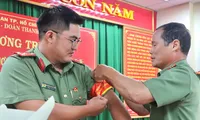 Công an TPHCM tăng cường cán bộ trẻ cấp căn cước cho người dân 