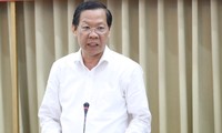 Chủ tịch TPHCM: &apos;Cải cách hành chính chưa đạt thì tôi chịu trách nhiệm trước tiên&apos;