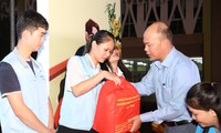 Chia sẻ xúc động của nữ công nhân TPHCM trong đêm &apos;Tết sum vầy&apos; cùng các đồng nghiệp