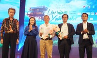 Trao thưởng cuộc vận động sáng tác ca khúc &apos;Hành trình mùa xuân lên rừng xuống biển&apos;