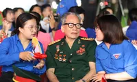 Những phút giây 'gây thương nhớ' dịp kỷ niệm 50 năm ngày thống nhất đất nước