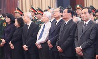 Tiễn biệt nguyên Chủ tịch nước Trần Đức Lương từ TPHCM