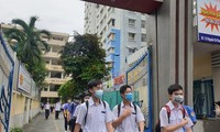 TPHCM chưa thể chốt lịch thi lớp 10 vì giãn cách xã hội thêm hai tuần