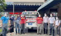 Các đơn vị T.Ư Đoàn tặng “xe cấp cứu cộng đồng” phục vụ chống dịch COVID-19 cho Bệnh viện Quận 11