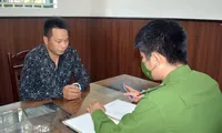 Đối tượng Nguyễn Tiến Duy tại cơ quan công an.