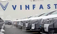 Vinfast lập đỉnh trên sàn Mỹ, trong nước &apos;đầu tàu&apos; VIC tăng vọt