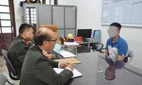 Bắt kẻ rao thông tin &apos;gái gọi&apos; để lừa đảo 
