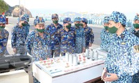 Chiến binh tàu ngầm thi đua mừng đại hội Đoàn