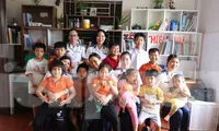 ‘Bóng hồng’ Cảnh sát biển đến với trẻ em có hoàn cảnh bất hạnh