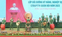 Nâng cao tinh thần và nhiệt huyết cho cán bộ Đoàn áo lính