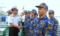 Hải đoàn 129 Hải quân mang không khí Tết tới Trường Sa