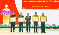 Trao Huy chương Quân kỳ Quyết thắng tặng 5 quân nhân Biên phòng