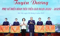 Nhiều &apos;bóng hồng&apos; Cảnh sát biển lập thành tích xuất sắc