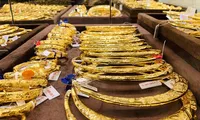 Đầu tuần, giá vàng đồng loạt giảm, USD bật tăng. ảnh minh hoạ 