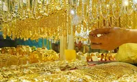 Giá vàng thế giới lao dốc, trong nước quay đầu tăng hơn 1 triệu đồng/lượng 
