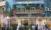 Công an Thái Bình khám nhà, bắt giữ các nghi can trong vụ vợ chồng Đường "Nhuệ" đánh người tại nhà riêng - Ảnh: Hoàng Long