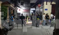 Công an thành phố Thái Bình khám xét nhà ở của "ông trùm" cho vay nặng lãi "Chúc Nhị" - Ảnh: Hoàng Long
