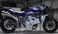 PGM V8 sở hữu thiết kế naked bike/streetfighter điển hình.