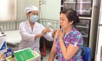 Chích ngừa bệnh dại tại Trung tâm Y tế dự phòng TPHCM.