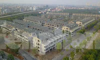 Hơn 200 biệt thự, nhà phố xây &apos;chui&apos; được mua bán tùm lum ở Hưng Yên