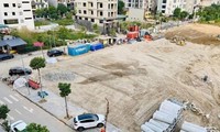 Thị trường trầm lắng, đất đấu giá vùng ven vẫn cao ngất