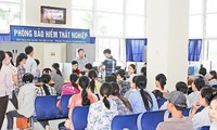 Nghỉ việc do sắp xếp bộ máy nhận bảo hiểm thất nghiệp thế nào?