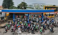 Các đơn vị cung ứng tin rằng tình hình xăng dầu ở TPHCM sẽ trở lại bình thường trong ít ngày tới (ảnh: Phạm Nguyễn).