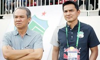 Bầu Đức ủng hộ phương án dừng V-League 2021 bất chấp HAGL đang có nhiều cơ hội vô địch.