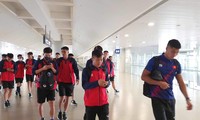 Olympic Việt Nam gặp khá nhiều rắc rối trong ngày đầu tới Hàng Châu (ảnh Anh Đoàn)