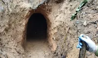 Vào rừng đặc dụng Thanh Hóa, tận thấy hầm của &apos;vàng tặc&apos; sâu hun hút