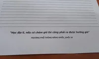 Thầy giáo thu về 50.000 like nhờ lời phê bá đạo trong giờ kiểm tra Địa