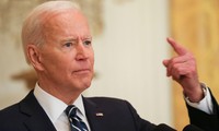 Ông Biden trong cuộc họp báo chính thức đầu tiên tại Nhà Trắng. Ảnh: Reuters