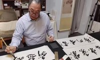 Livestream bán chữ thư pháp, &apos;Hoàng A Mã&apos; Trương Thiết Lâm bị chế nhạo