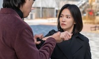 Song Hye Kyo phản hồi khi bị chê già