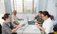 Một số người nhận lương hưu tháng 12 trễ 2 ngày