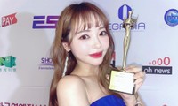 Khán giả phẫn nộ vì nữ diễn viên phim 18+ được vinh danh