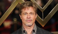 Brad Pitt vướng vào vụ lừa tình