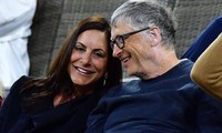 Bill Gates bị chỉ trích vì khoe người yêu