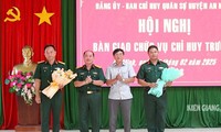 Bản tin 8H: Bộ Quốc phòng điều động, bổ nhiệm cán bộ