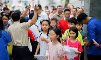 Gần 4.000 học sinh thi tuyển vào lớp 6 trường Lương Thế Vinh