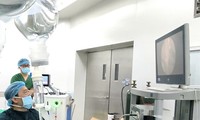Ứng dụng laser công suất cao cứu bệnh nhân mắc ba bệnh tiết niệu phức tạp