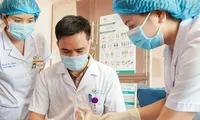Bệnh di truyền hiếm gặp khiến bệnh nhân biến dạng miệng, mất hết răng, da toàn thân trợt loét