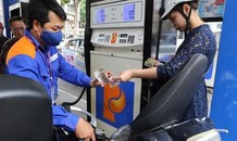 Tăng kịch thuế môi trường vì xăng ở Việt Nam rẻ hơn 120 quốc gia?