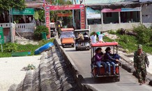 Người dân Lý Sơn sắm xe điện phục vụ du khách